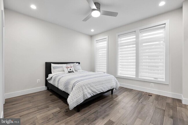 Building Photo - 147 Prairie Ln