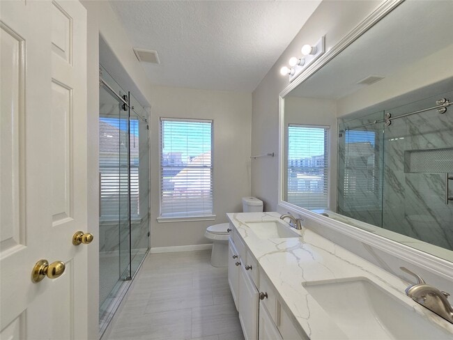 Building Photo - 18819 Harbor Key Cir