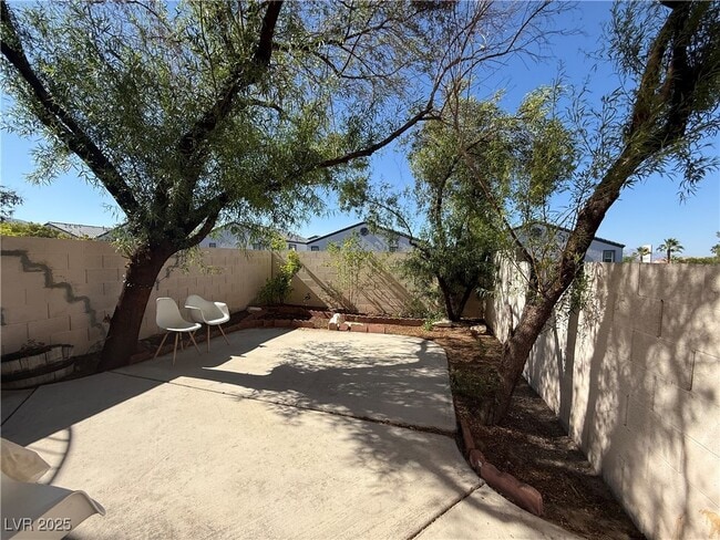 Building Photo - 8004 Celestial Ave
