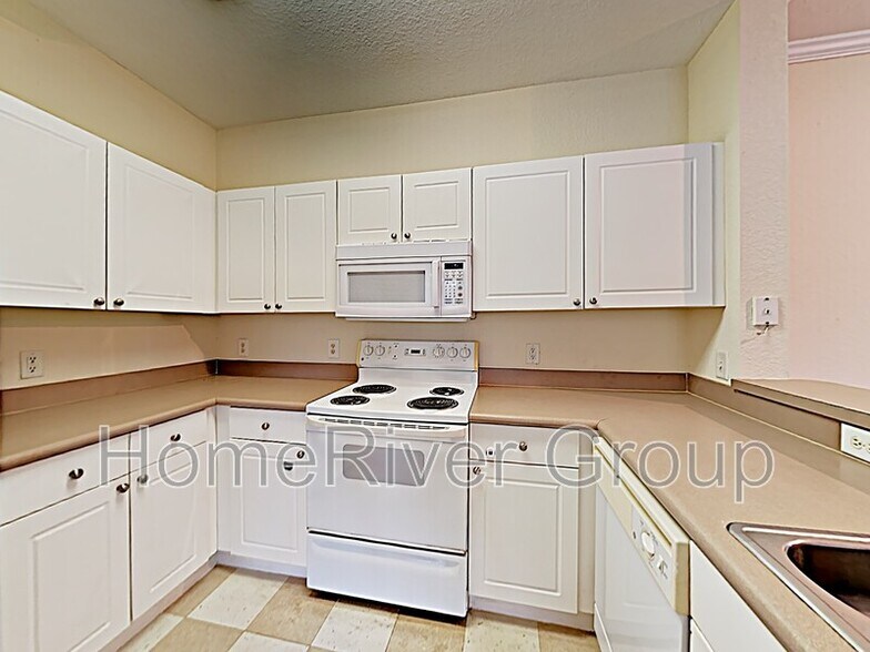 Building Photo - 9304 Crescent Loop Cir