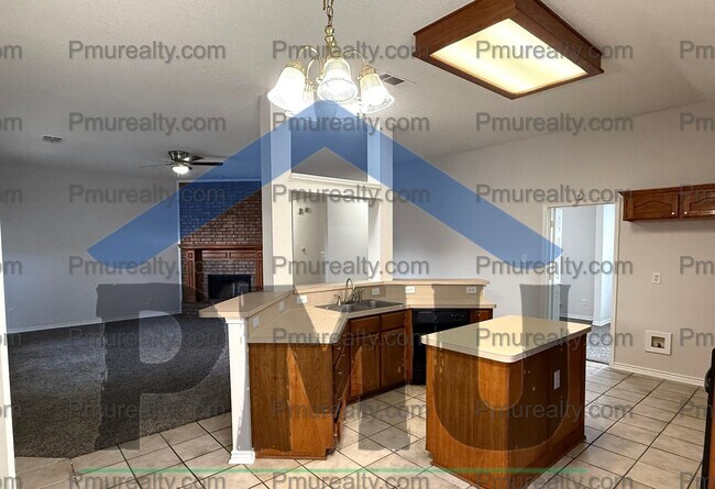 Building Photo - AVAILABLE NOW!!! Beautiful 3-Bedroom, 2-Ba...
