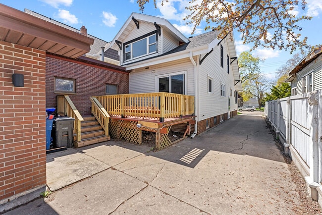 Building Photo - 1236 Jackson St