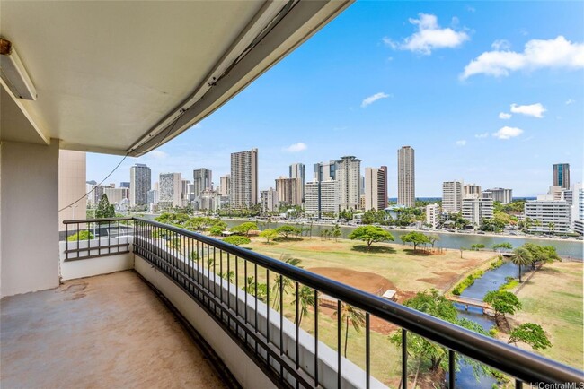 Building Photo - Marco Polo - Upgraded two bedroom, 2 bath,...