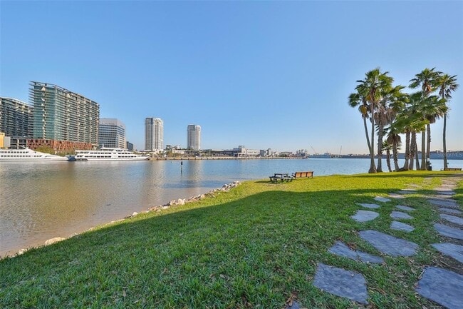 Building Photo - 606 Masthead Ct