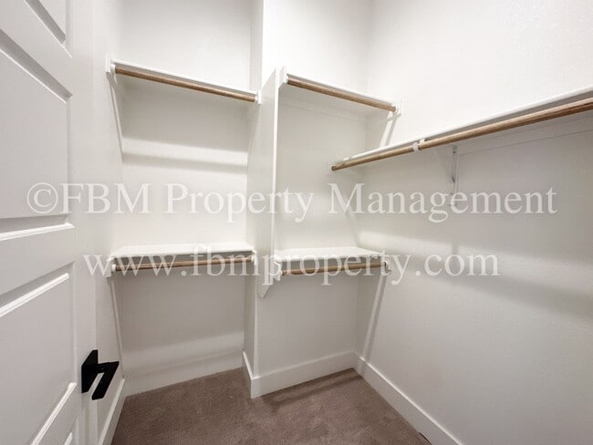 Building Photo - 2610 Kimsey Dr