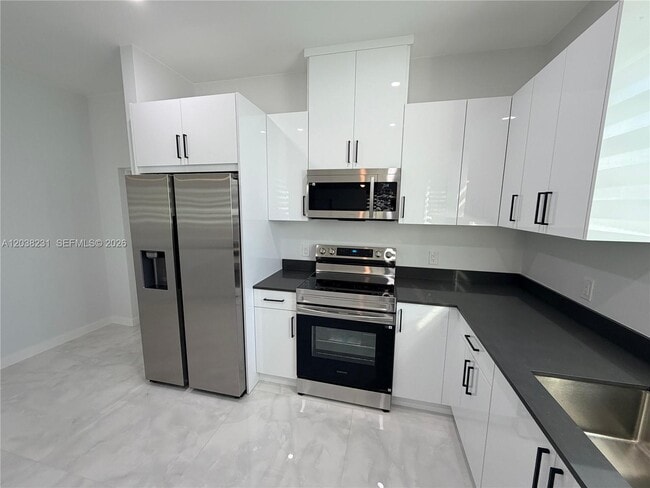 Building Photo - 1111 Gunby Ave S