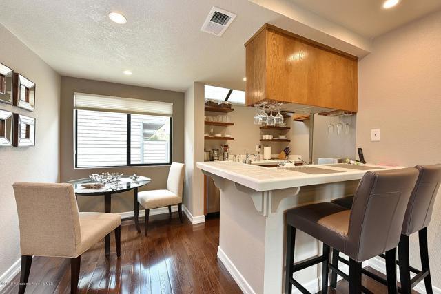 Building Photo - 279 E Glenarm St