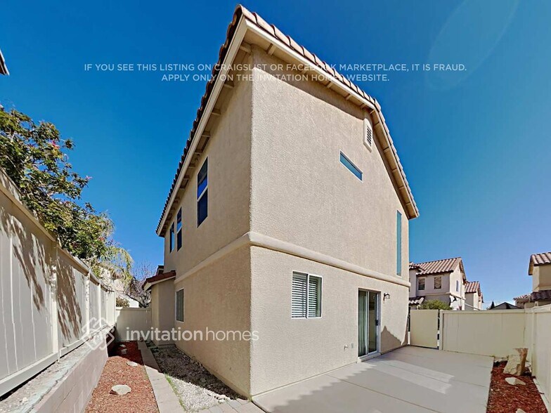 Building Photo - 10437 Chandra Ave