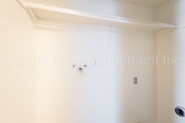 Building Photo - 3308 Loyalton Ave