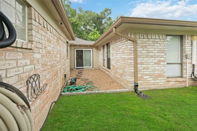 Building Photo - 19302 Forest Fern Ct