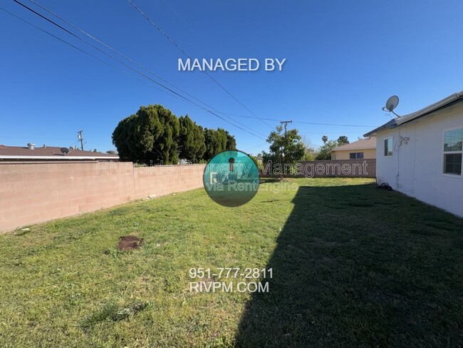 Building Photo - 9817 Olive St