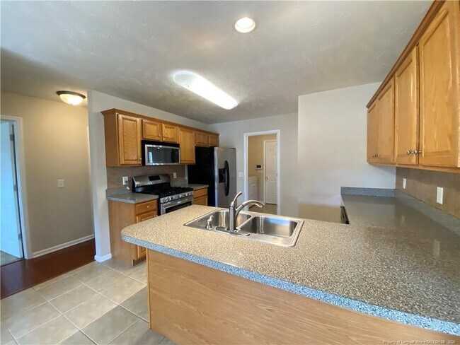 Building Photo - 89 Person Ct