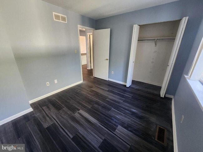 Building Photo - 152 Wedgefield Dr