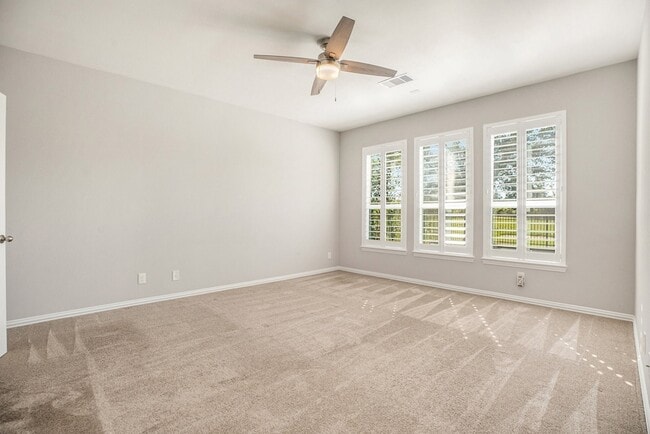 Building Photo - 2502 Bay Hill Dr