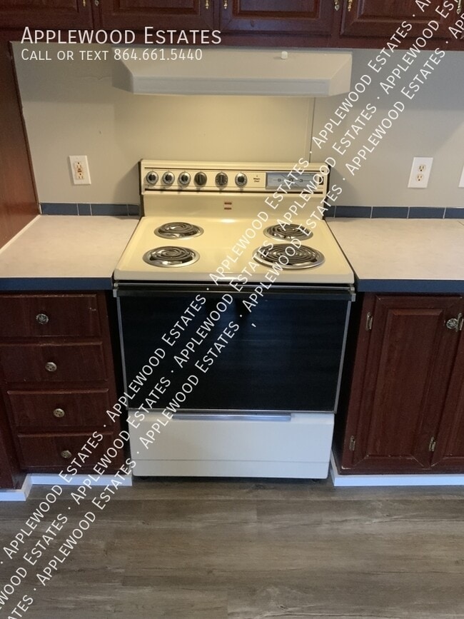 Building Photo - 253 Pebble Rock Cir