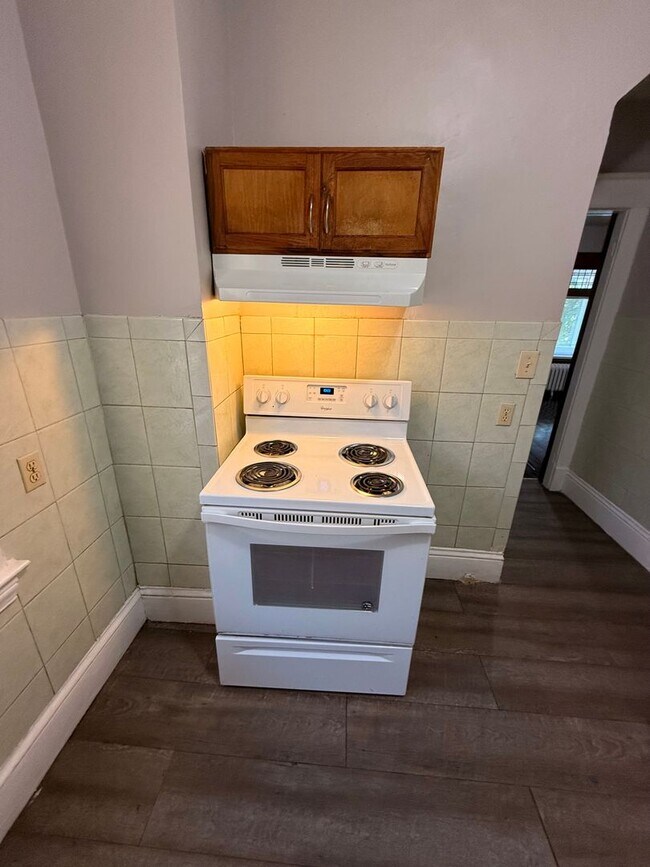 Building Photo - 3718 Oakland Ave S