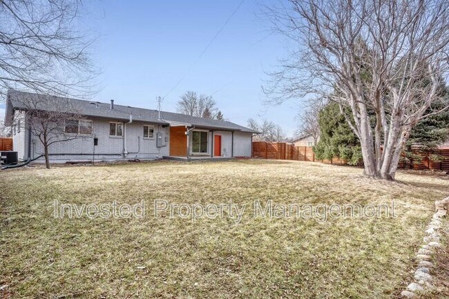 Building Photo - 3004 S Zurich Ct