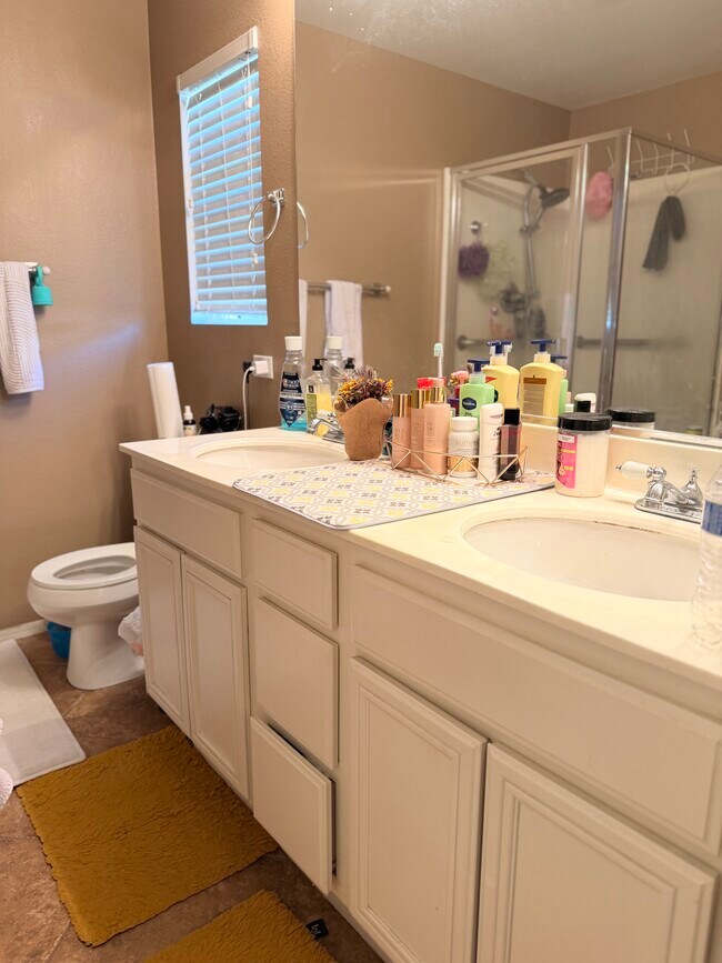 Building Photo - Grazia Way