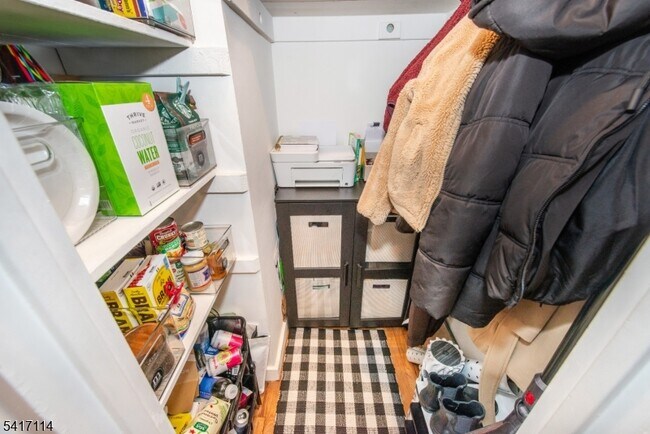 Building Photo - 376 Claremont Ave