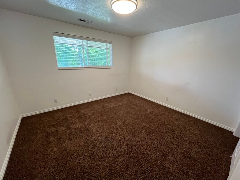 Bedroom - 363 E 1500 S
