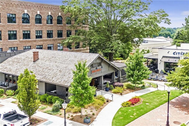 Building Photo - 345 Meadow Dr
