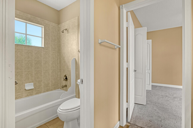Building Photo - 2548 Creekside Dr