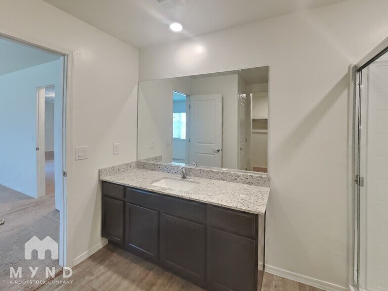 Building Photo - 1557 E Caballero Dr