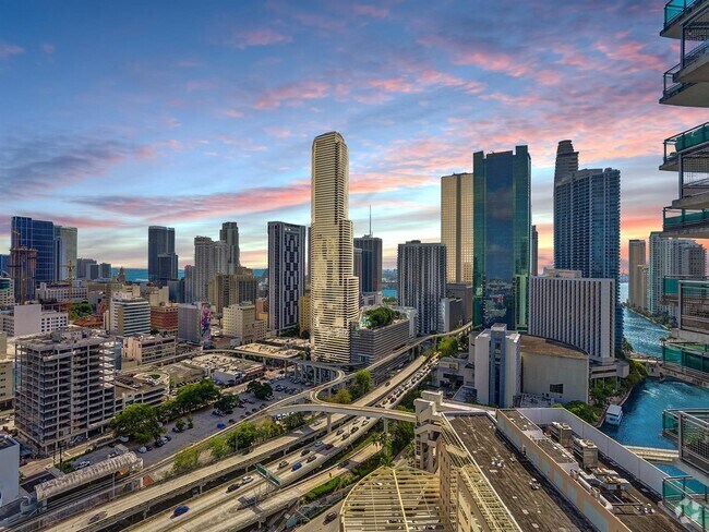 Building Photo - 350 S Miami Ave