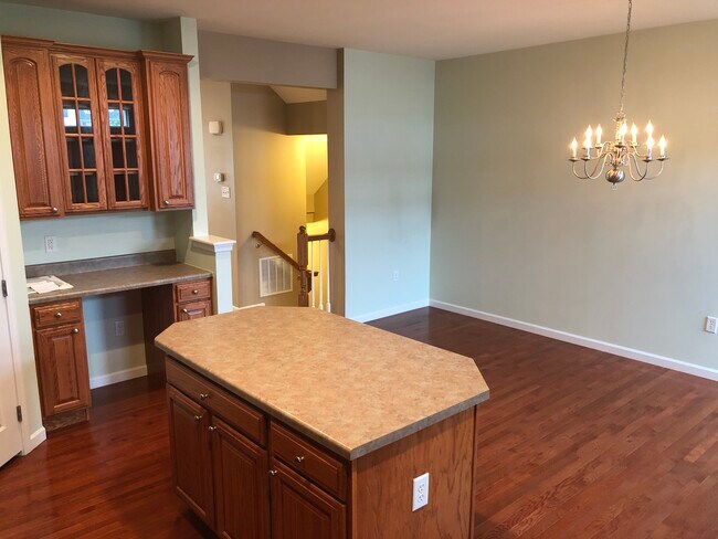 kitchen/dining - 343 Wealdstone Rd