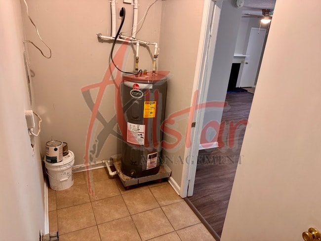 Building Photo - 1580 Gilford Cove E