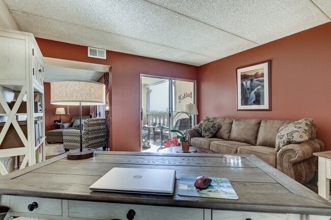 Building Photo - Old Town Scottsdale Condo with a View! Furnished