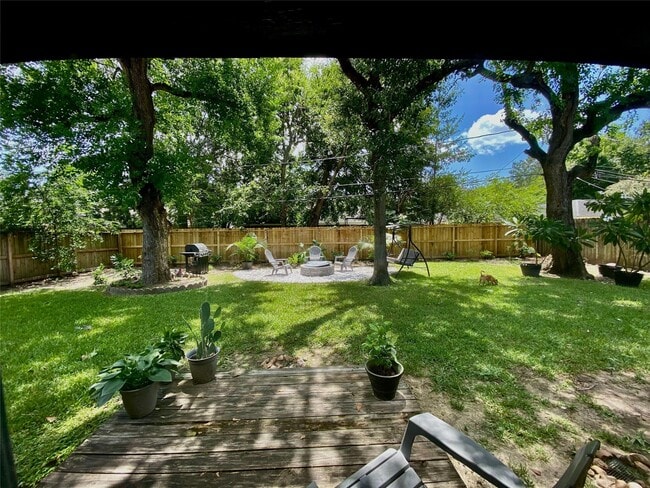 Building Photo - 7917 Ridgeview Dr