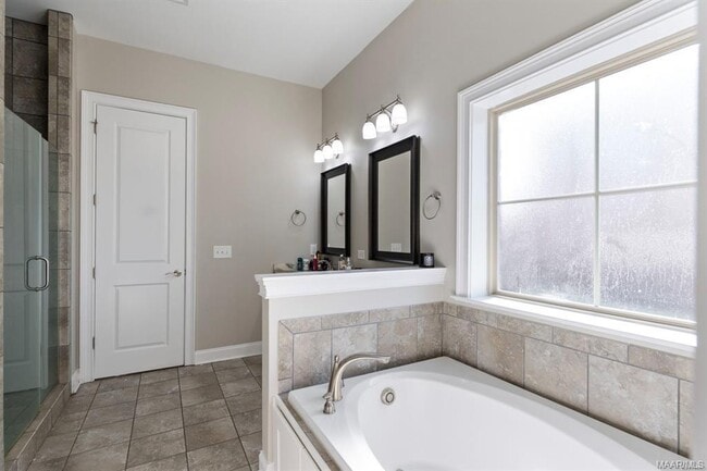 Building Photo - 522 Jeffrey Dr