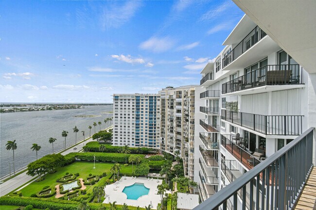 Building Photo - 1701 S Flagler Dr