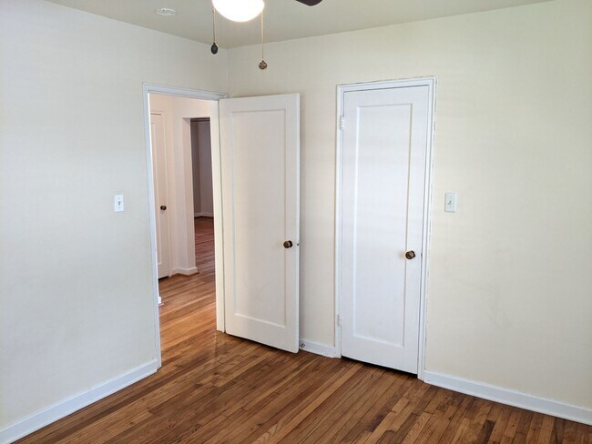 Building Photo - Updated and extremely well-maintained Rock...