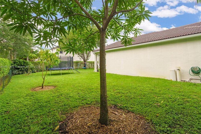 Building Photo - 5478 SW 189th Ave