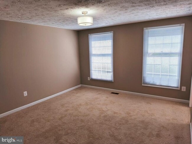 Building Photo - 109 Buckeye Ct