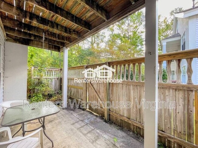 Building Photo - 539 Seahorse Run