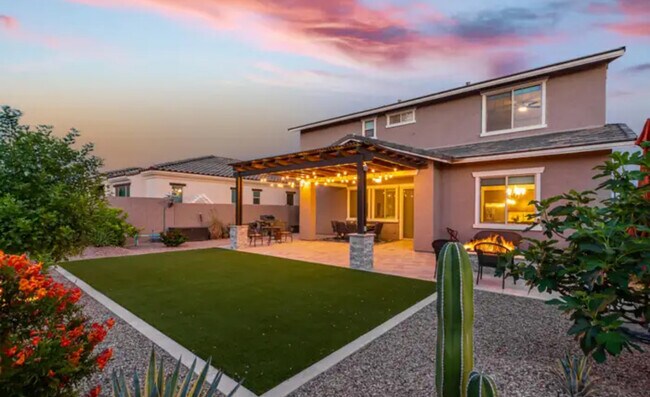 Building Photo - 10112 Cintron Ln