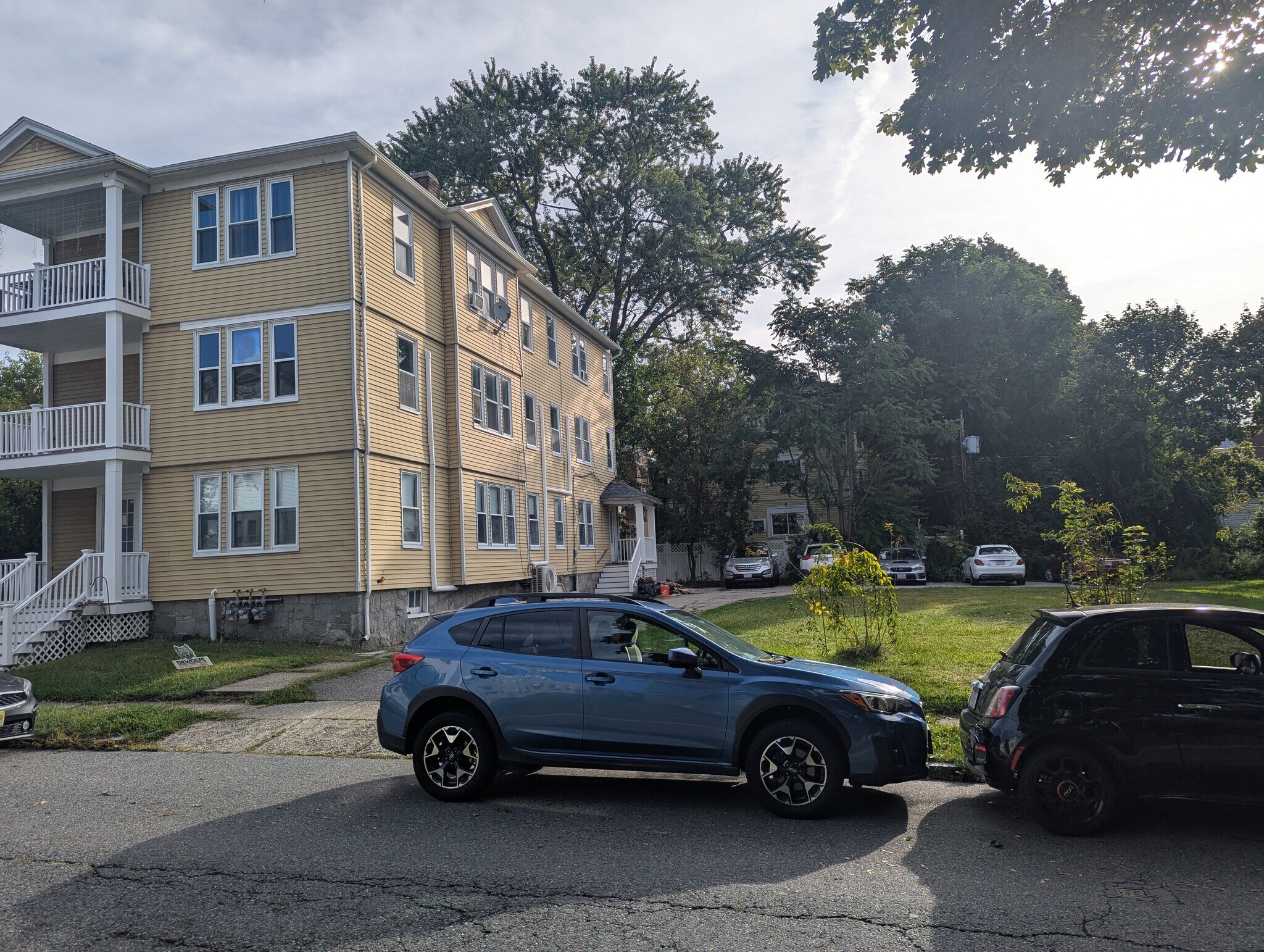 Building Photo - 209 Ingleside Ave