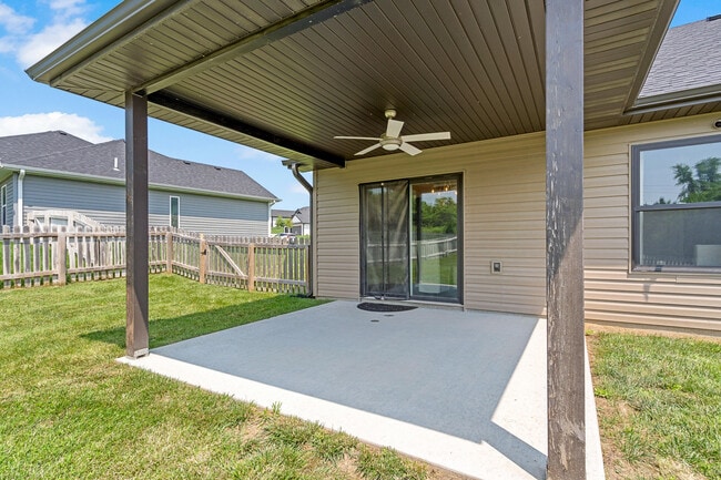 Building Photo - 5990 Tamarack Dr