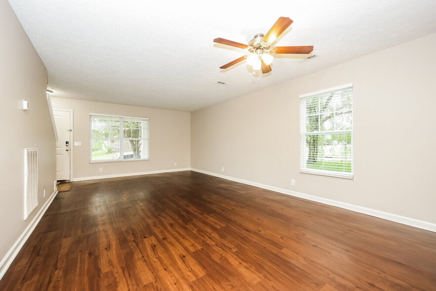 Building Photo - 3428 Chandler Cove Way