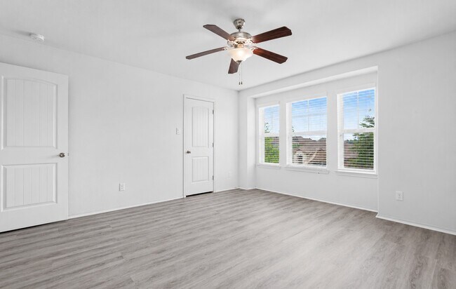 Building Photo - 166 Meadow Grove Dr