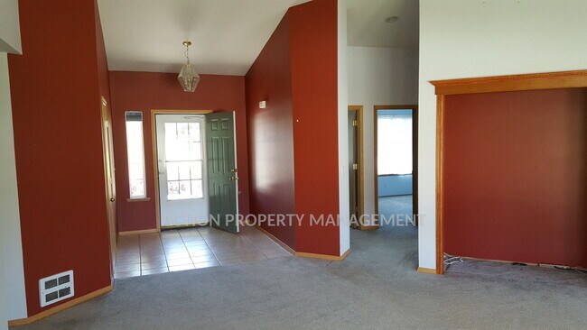 Building Photo - 2+ bed, 2 bath home in Sun Meadows, Sequim
