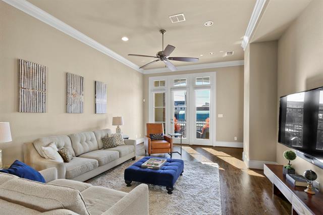 Building Photo - 640 S Pearl Expy