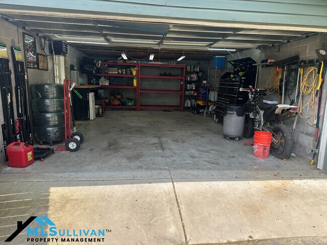 Building Photo - 1516 London Cir