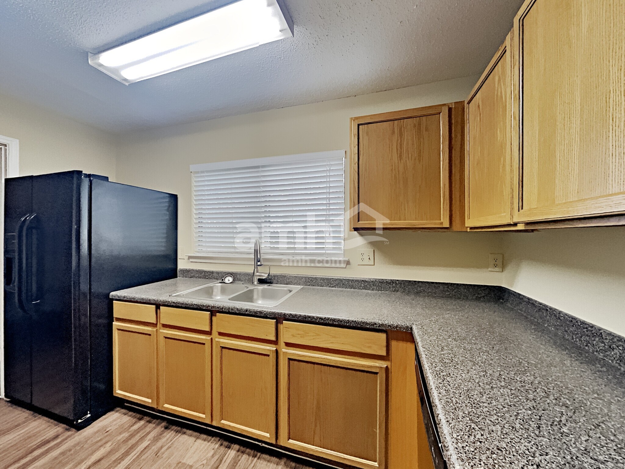 Building Photo - 7810 Dueling Oak