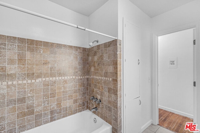 Building Photo - 4733 Lexington Ave