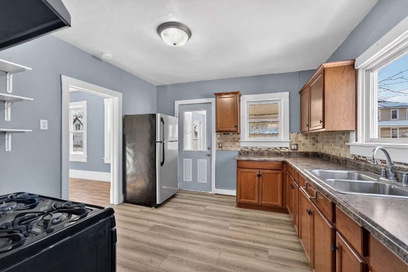 Building Photo - 4324 8th Ave