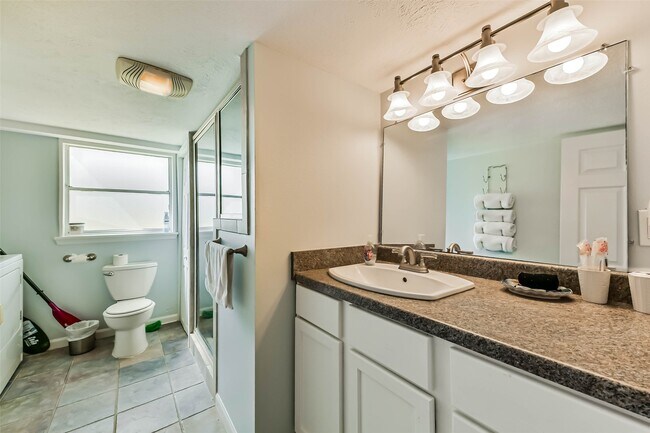 Building Photo - 16542 E Bayside Way